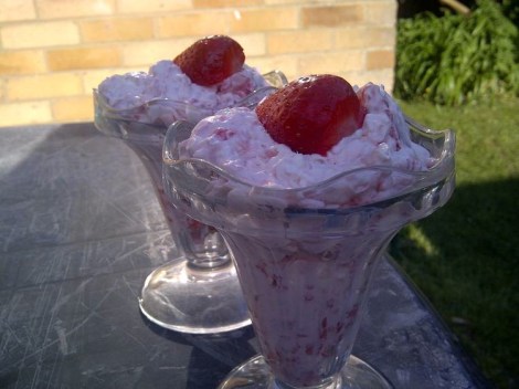 Eton mess in glasses