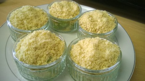 Raw crumble pots