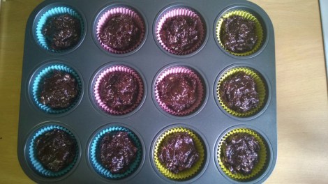 Cup cakes in tin