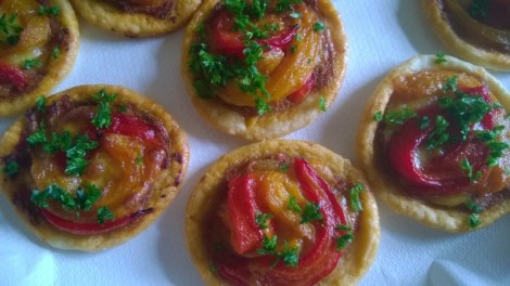 Roasted pepper tartlets