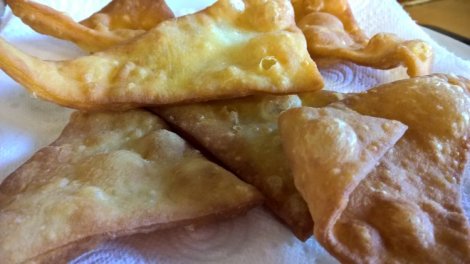 Sopapillas triangle