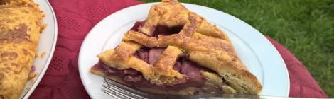 Red wine apple pie
